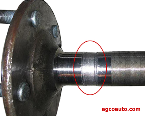 Axle shaft wear caused by bearing failure