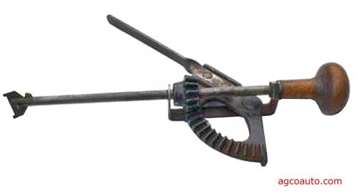 24. Lever action valve lapping tool