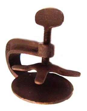 34. Tire tube vulcanizing clamp